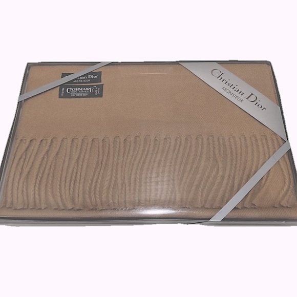 Authentic Christian Dior Monsieur Cashmaire 100% Acrylic Tan Scarf NEW in Box - Picture 1 of 3